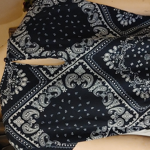 Emery Rose Romper Sz Sm - Picture 5 of 5